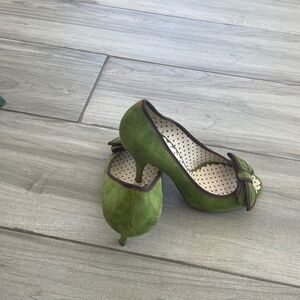 Women’s Pumps/heels